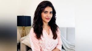 (रंगसंसार) 4 महीने बाद शूटिंग पर लौटीं करिश्मा तन्ना (रंगसंसार) 4 महीने बाद शूटिंग पर लौटीं करिश्मा तन्ना
