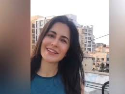 (रंगसंसार) कैटरीना ने व्हेल के साथ तैराने वाला विडियो किया शेयर (रंगसंसार) कैटरीना ने व्हेल के साथ तैराने वाला विडियो किया शेयर