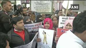 नागरिकता कानून के विरोध में जामिया के छात्र का मार्च, मंडी हाउस में धारा 144 लगी नागरिकता कानून के विरोध में जामिया के छात्र का मार्च, मंडी हाउस में धारा 144 लगी