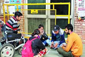 जेएनयूः अब छात्रों ने सेमेस्टर परीक्षा का किया बायकॉट जेएनयूः अब छात्रों ने सेमेस्टर परीक्षा का किया बायकॉट