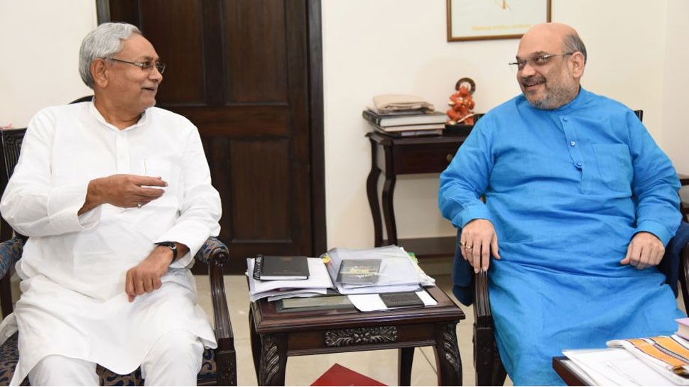 नीतीश कुमार ने बिहार को 'विशेष राज्य' का दर्जा दिए जाने की मांग अमित शाह से की नीतीश कुमार ने बिहार को 'विशेष राज्य' का दर्जा दिए जाने की मांग अमित शाह से की