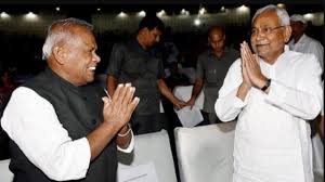 नीतीश का डैमेज कंट्रोल रजक की विदाई-मांझी से भरपाई नीतीश का डैमेज कंट्रोल रजक की विदाई-मांझी से भरपाई
