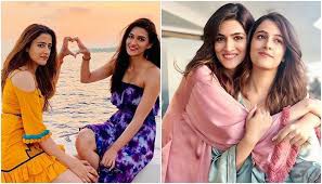 (रंगसंसार) बहन नूपुर के कविता सुनकर भावुक हुई कृति (रंगसंसार) बहन नूपुर के कविता सुनकर भावुक हुई कृति