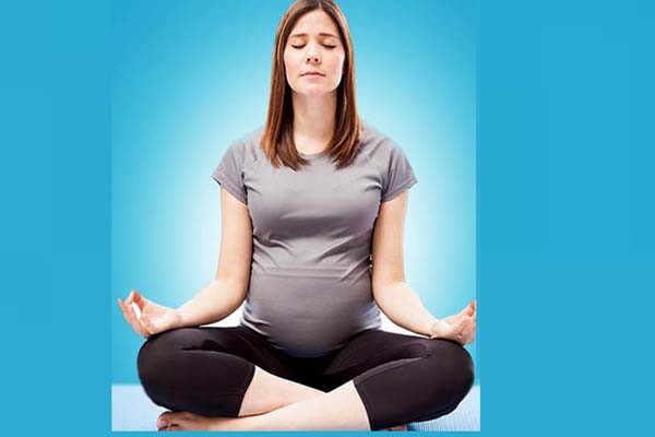 गर्भावस्था में तनावरहित रहने करें ध्यान और योग गर्भावस्था में तनावरहित रहने करें ध्यान और योग