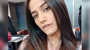 (रंगसंसार) गिरफ्तारी पर पूनम पांडे ने दी सफाई (रंगसंसार) गिरफ्तारी पर पूनम पांडे ने दी सफाई
