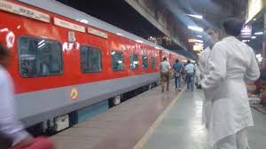 रेल बचेगी तो देश बचेगा रेल बचेगी तो देश बचेगा