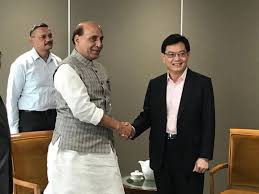 सिंगापुर के उप-प्रधानमंत्री हेंग स्वी किट से मिले राजनाथ, रक्षा सहयोग को नई ऊंचाइयों पर ले जाने पर चर्चा सिंगापुर के उप-प्रधानमंत्री हेंग स्वी किट से मिले राजनाथ, रक्षा सहयोग को नई ऊंचाइयों पर ले जाने पर चर्चा
