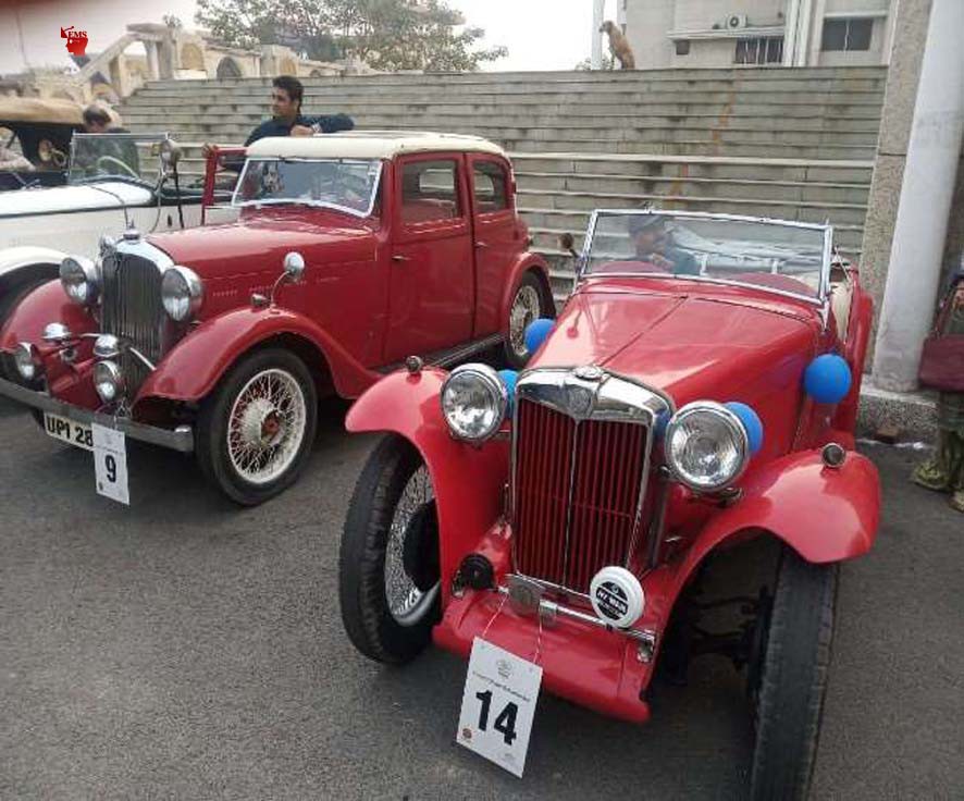  ठाणे में रविवार को विंटेज कारों की रैली आयोजित की गई। 100 साल से पुरानी गाड़िया भी शामिल हुई। 