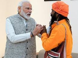 रिक्शा चालक से मिले पीएम मोदी रिक्शा चालक से मिले पीएम मोदी