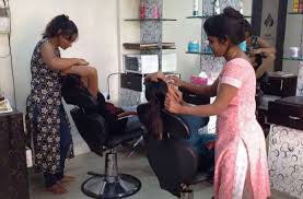 तमिलनाडु में सैलून और ब्यूटी पार्लर खोलने को मिली अनुमति, बिना आधार कार्ड नहीं काटे जा सकेंगे बाल