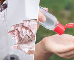 साबुन या सैनिटाइजर से हाथ धोने की सलाह  - कोरोना वायरस से बचने के लिए दोनों बेहतर