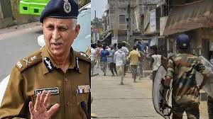 हिंसा के बीच एसएन श्रीवास्तव को दिल्ली पुलिस की कमान हिंसा के बीच एसएन श्रीवास्तव को दिल्ली पुलिस की कमान
