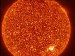   सूरज की सबसे नजदीकी तस्वीरें, दिखाई दीं अनगिनत लपटें
