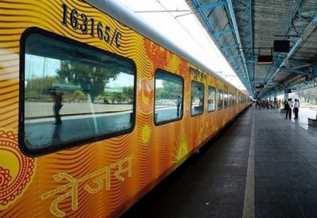 अब हरिद्वार के रास्ते दिल्ली-देहरादून रेल मार्ग पर चलेगी तेजस एक्सप्रेस अब हरिद्वार के रास्ते दिल्ली-देहरादून रेल मार्ग पर चलेगी तेजस एक्सप्रेस