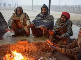 दिल्ली सहित उत्तर भारत में कड़ाके की ठंड दिल्ली सहित उत्तर भारत में कड़ाके की ठंड