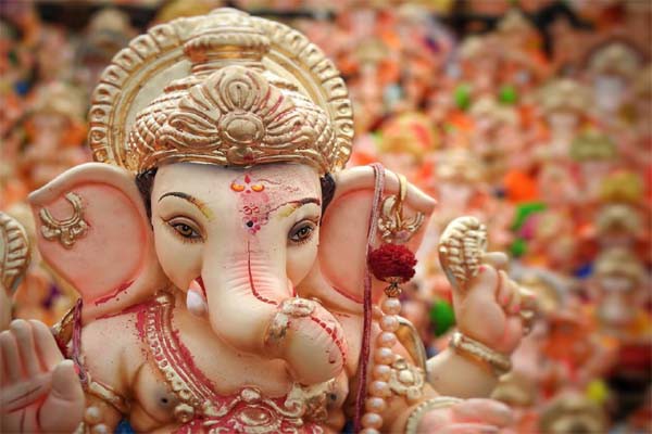 भगवान की ऐसी प्रतिमाएं देती हैं अशुभ फल भगवान की ऐसी प्रतिमाएं देती हैं अशुभ फल