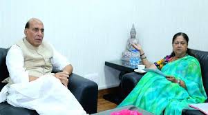 वसुंधरा ने दिल्ली में डाला डेरा बढ़ाई सियासी सरगर्मी वसुंधरा ने दिल्ली में डाला डेरा बढ़ाई सियासी सरगर्मी
