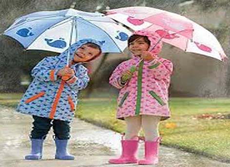 बरसात के दिनों में बच्चों को इस प्रकार रखें व्यस्त बरसात के दिनों में बच्चों को इस प्रकार रखें व्यस्त