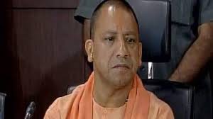 परिजन बोले- योगी के आने तक अंतिम संस्कार नहीं परिजन बोले- योगी के आने तक अंतिम संस्कार नहीं