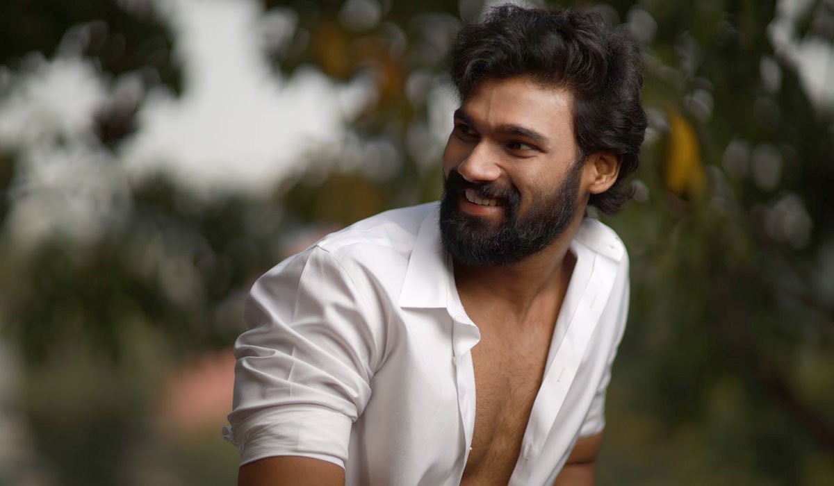 ధనుష్ ‘కర్ణన్’ చిత్రాన్ని తెలుగులో రీమేక్చేయనున్న యంగ్ అండ్ ప్రామిసింగ్ హీరో బెల్లంకొండ సాయి శ్రీనివాస్ ధనుష్ ‘కర్ణన్’ చిత్రాన్ని తెలుగులో రీమేక్చేయనున్న యంగ్ అండ్ ప్రామిసింగ్ హీరో బెల్లంకొండ సాయి శ్రీనివాస్