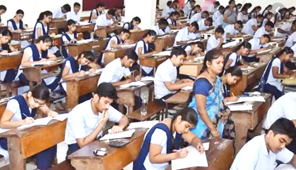 ఐసీఎస్ఈ పదవ తరగతి బోర్డు పరీక్షలను రద్దు ఐసీఎస్ఈ పదవ తరగతి బోర్డు పరీక్షలను రద్దు