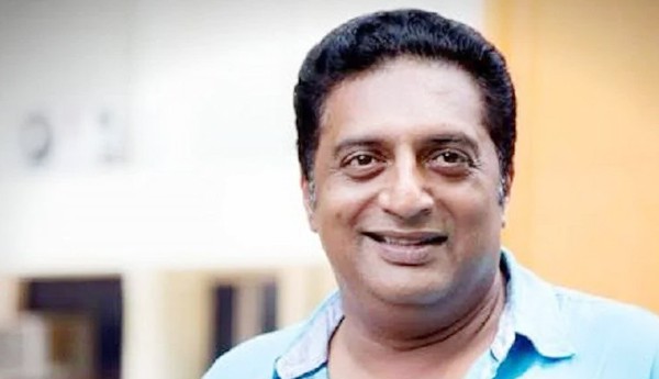 పవన్ కళ్యాణ్ గారి ఆలోచనలకు "వకీల్ సాబ్" కరెక్ట్ సినిమా - విలక్షణ నటుడు ప్రకాష్ రాజ్ పవన్ కళ్యాణ్ గారి ఆలోచనలకు "వకీల్ సాబ్" కరెక్ట్ సినిమా - విలక్షణ నటుడు ప్రకాష్ రాజ్