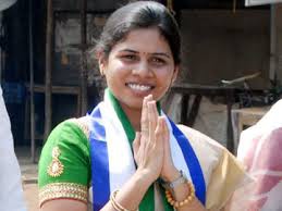 అఖిల ప్రియ..ఒంటరేనా అఖిల ప్రియ..ఒంటరేనా