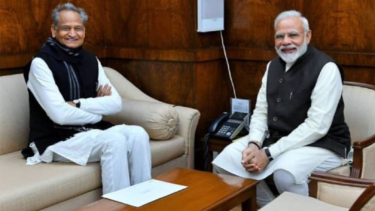 అశోక్ గహ్లోట్పై నరేంద్ర మోదీ ప్రశంసలు అశోక్ గహ్లోట్పై నరేంద్ర మోదీ ప్రశంసలు