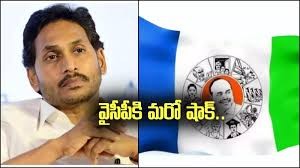 చేజారుతున్న మున్సిపల్ పీఠాలు చేజారుతున్న మున్సిపల్ పీఠాలు