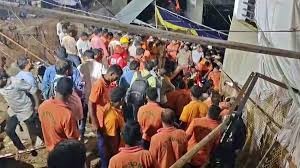 సింహాద్రి అప్పన్న చందనోత్సవంలో అపశ్రుతి సింహాద్రి అప్పన్న చందనోత్సవంలో అపశ్రుతి