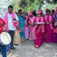 బీఆర్ఎస్ సభకు ఆహ్వానాలు