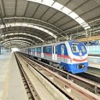 కరోనా నుంచి కోలుకోని  మెట్రో...