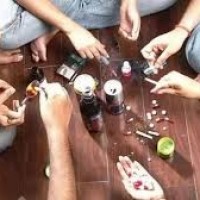 డ్రగ్స్ తో అడ్డంగా దొరికినా పోలీస్ క్వీన్