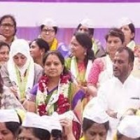 కవితక్క..దీక్షల అర్ధం ఏమిటీ...