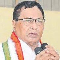 నల్గొండలో రేషన్ రాజకీయం!
