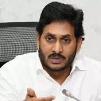 సింహాచలం చందనోత్సవంలో భక్తుల మృతిపై మాజీ ముఖ్యమంత్రి, వైఎస్సార్‌సీపీ అధ్యక్షుడు వైయస్‌ జగన్‌ దిగ్భ్రాంతి