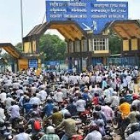 స్టీల్ ప్లాంట్ నుంచి 3,823 ఉద్యోగులు తొలగింపు
