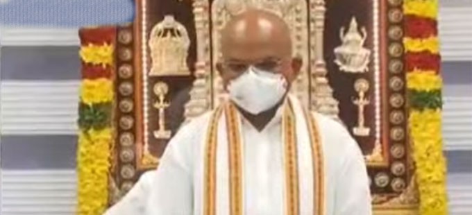 తిరుమల శ్రీవారికి "నవనీత సేవ " తిరుమల శ్రీవారికి "నవనీత సేవ "