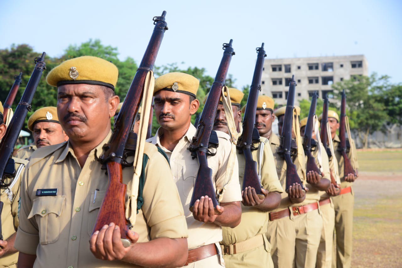 సాయుధ దళ సిబ్బందికి శిక్షణ తరగతులు