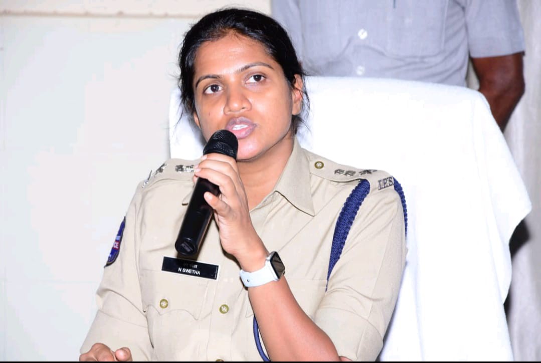 జిల్లాలో పోలీస్ యాక్ట్ అమలు లో ఉంది ఎస్పి శ్వేత రెడ్డి జిల్లాలో పోలీస్ యాక్ట్ అమలు లో ఉంది ఎస్పి శ్వేత రెడ్డి