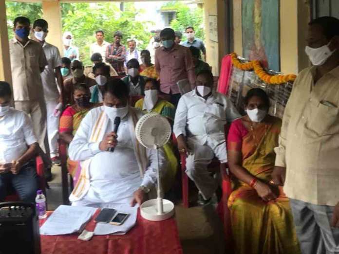 పలు అభివృద్ధి పనులకు స్పీకర్ పోచారం శంకుస్థాపన పలు అభివృద్ధి పనులకు స్పీకర్ పోచారం శంకుస్థాపన