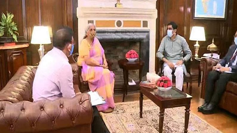ఆర్ధిక మంత్రితో బుగ్గన భేటీ ఆర్ధిక మంత్రితో బుగ్గన భేటీ