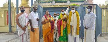 శ్రీ కోదండరామాలయంలో ఆచార్య రుత్విక్వరణంలో పాల్గొన్న టిటిడి ఈవో శ్రీ కోదండరామాలయంలో ఆచార్య రుత్విక్వరణంలో పాల్గొన్న టిటిడి ఈవో