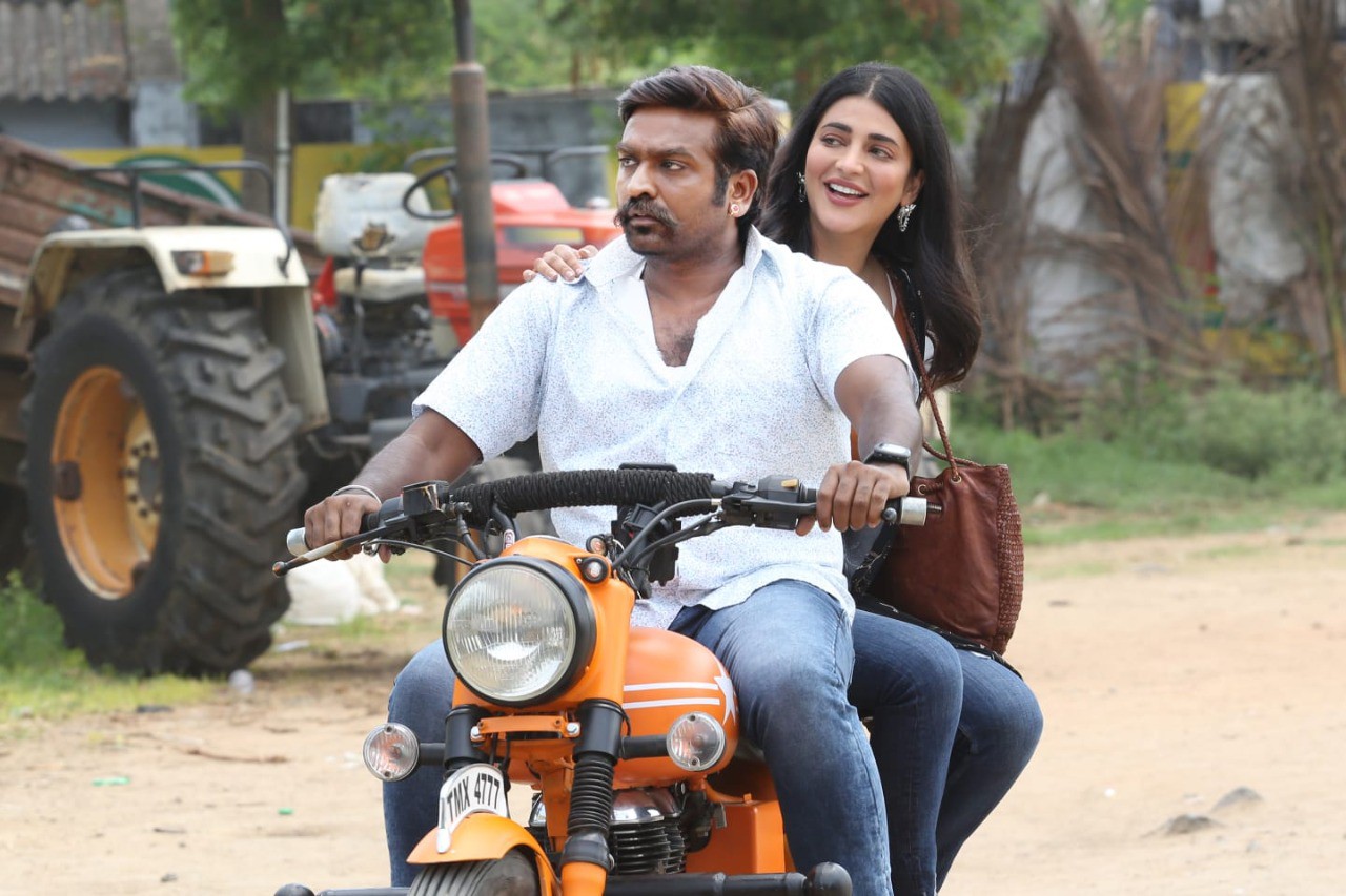 వినాయకచవితి సందర్భంగా సెప్టెంబర్ 9న వస్తున్న విజయ్ సేతుపతి, శ్రుతిహాసన్ నటించిన పక్కా కమర్షియల్ ఎంటర్టైనర్ "లాభం" వినాయకచవితి సందర్భంగా సెప్టెంబర్ 9న వస్తున్న విజయ్ సేతుపతి, శ్రుతిహాసన్ నటించిన పక్కా కమర్షియల్ ఎంటర్టైనర్ "లాభం"