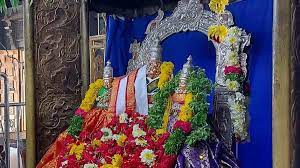లక్ష్మీనృసింహస్వామి స్వామి సన్నిధిలో పుష్పార్చన లక్ష్మీనృసింహస్వామి స్వామి సన్నిధిలో పుష్పార్చన