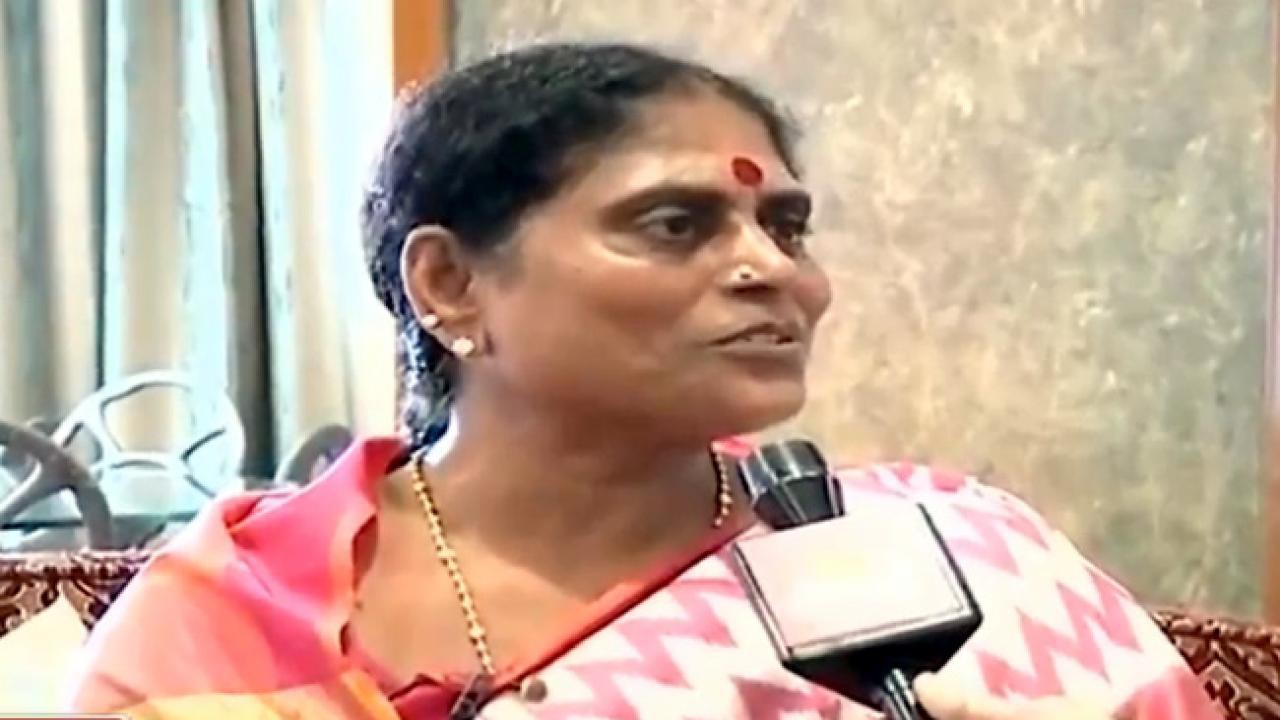విజయమ్మతో భేటీపై అంతర్మధనం విజయమ్మతో భేటీపై అంతర్మధనం