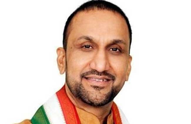 కాంగ్రెస్ నేత ఫేరోజ్ ఖాన్ ఇంట విషాదం.. రోడ్డుప్రమాదంలో కూతురు దుర్మరణం కాంగ్రెస్ నేత ఫేరోజ్ ఖాన్ ఇంట విషాదం.. రోడ్డుప్రమాదంలో కూతురు దుర్మరణం