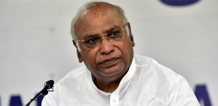 కాంగ్రెస్ పార్టీ అధ్యక్ష పదవికి రాహుల్ గాంధీనే సరైనోడు మల్లిఖార్జునఖర్గే కాంగ్రెస్ పార్టీ అధ్యక్ష పదవికి రాహుల్ గాంధీనే సరైనోడు మల్లిఖార్జునఖర్గే