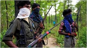 ఇన్ఫార్మర్ పేరిట యువకుడిని హతమార్చిన మావోయిస్టులు ఇన్ఫార్మర్ పేరిట యువకుడిని హతమార్చిన మావోయిస్టులు