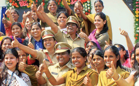 32 జిల్లాలకు షీ టీమ్స్... స్పెషల్ నెంబర్లు 32 జిల్లాలకు షీ టీమ్స్... స్పెషల్ నెంబర్లు